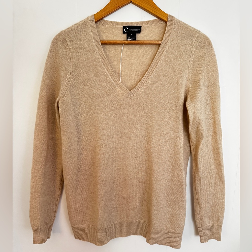 C by Bloomingdale's Beige V-Neck Cashmere Sweater